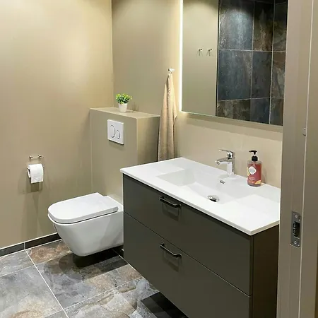 Forest With Charm And Original Details 펜션 Vojens